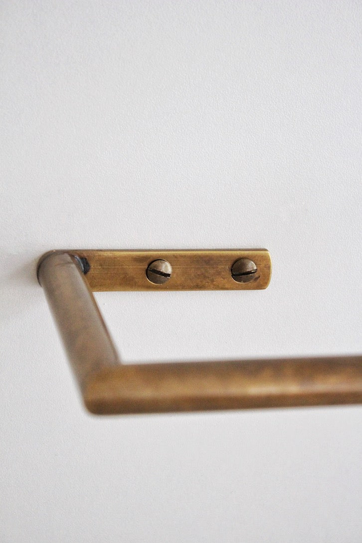 Toilet paper holder